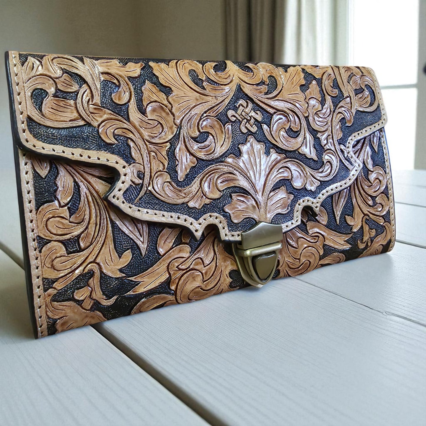 Western Tooled Clutch