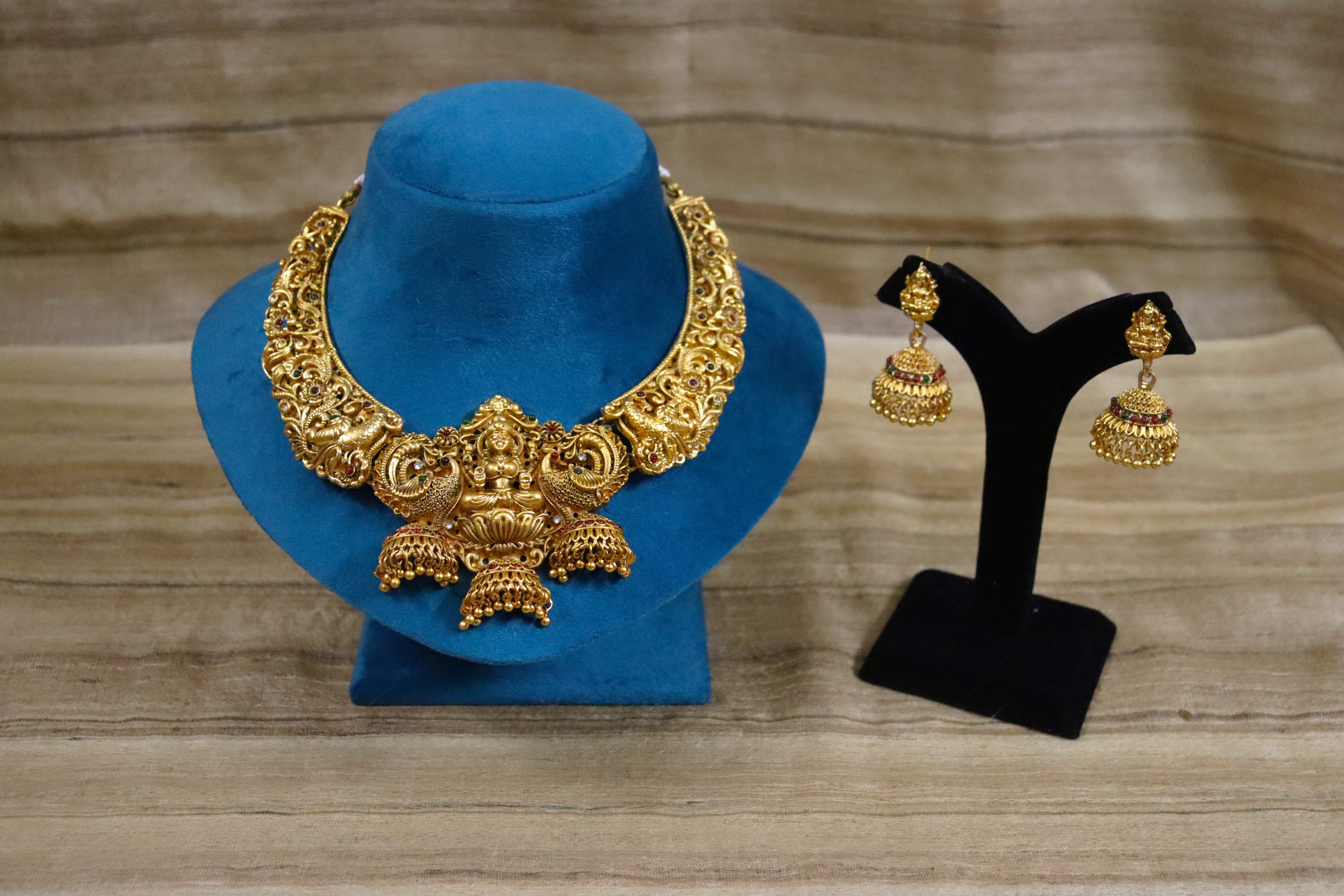 Laxmi Short Necklace