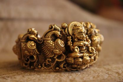 Laxmi Gold Nagas Bangle